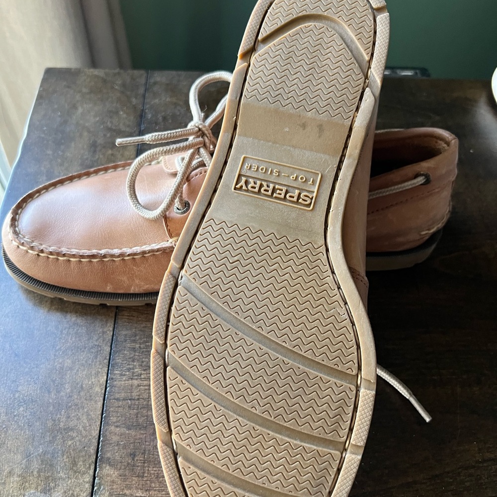 Men’s Sperrys - Picture 3 of 4
